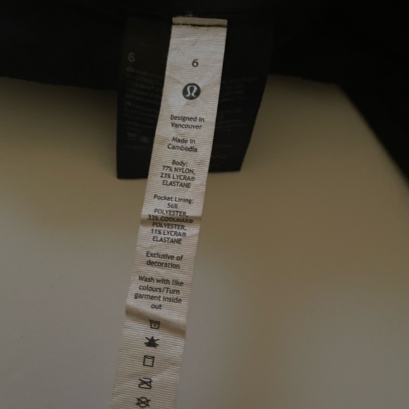 Lululemon Leggings with Logo on Leg - Picture 3 of 3